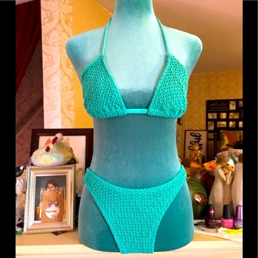 Vintage 90’s Light Turquoise Green Crochet Bikini size 7/8
